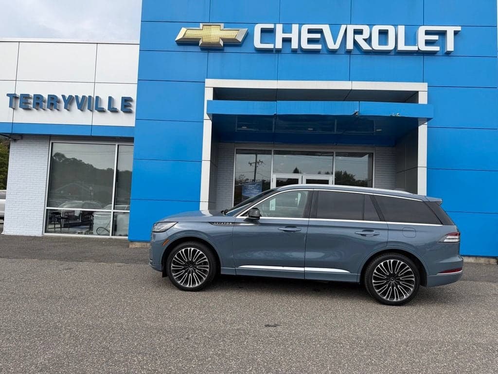 2025 Lincoln Aviator Black Label — photo 1 of 27
