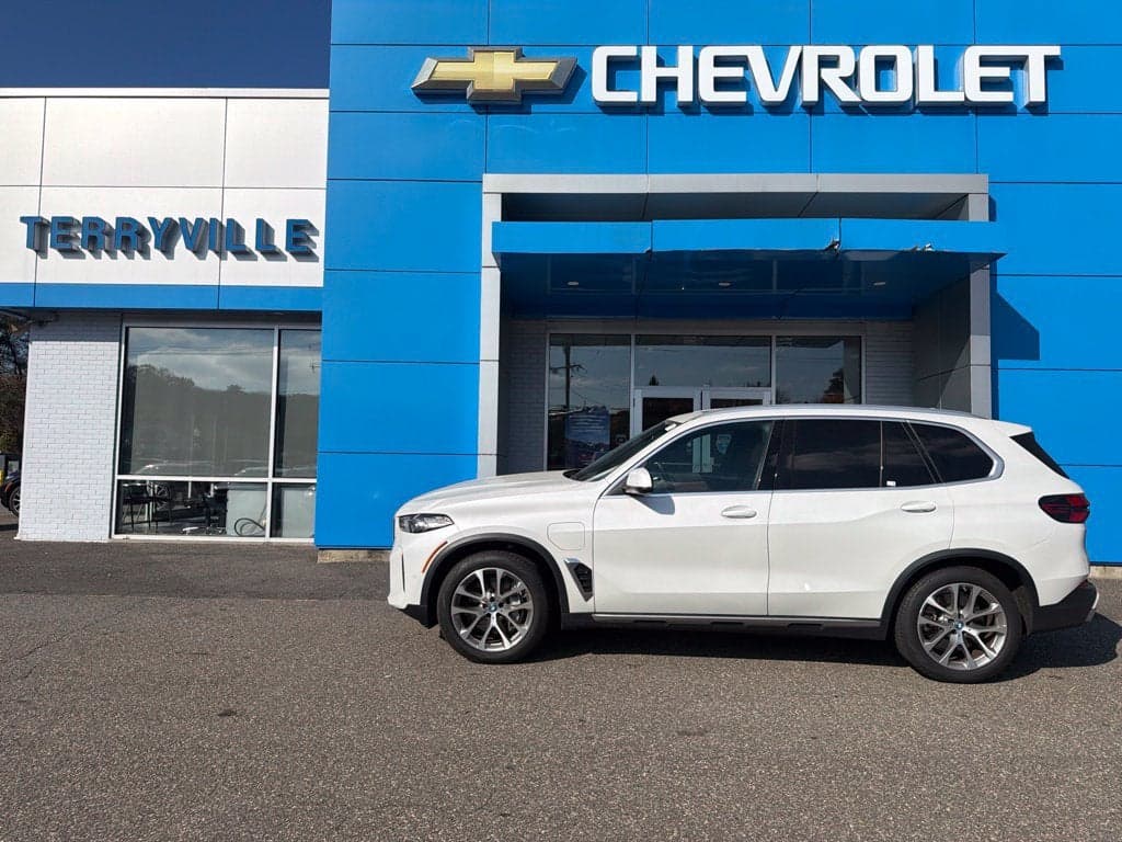 2024 BMW X5 xDrive50e — photo 1 of 5