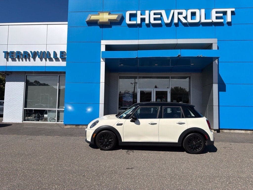 2023 Mini Hardtop 4 Door Cooper — photo 1 of 22