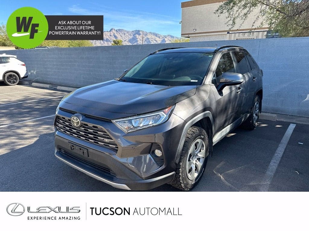 2019 Toyota RAV4 Limited — photo 1 of 5