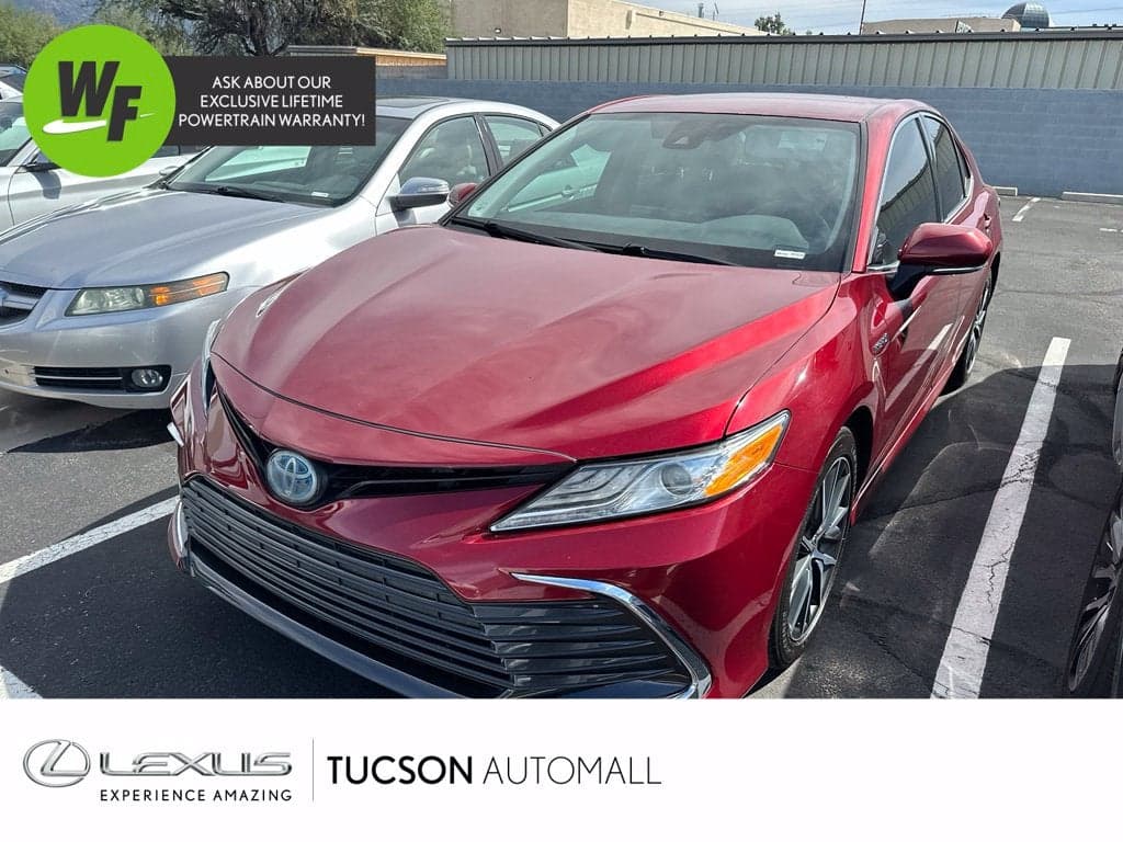 2021 Toyota Camry Hybrid XLE — photo 1 of 12