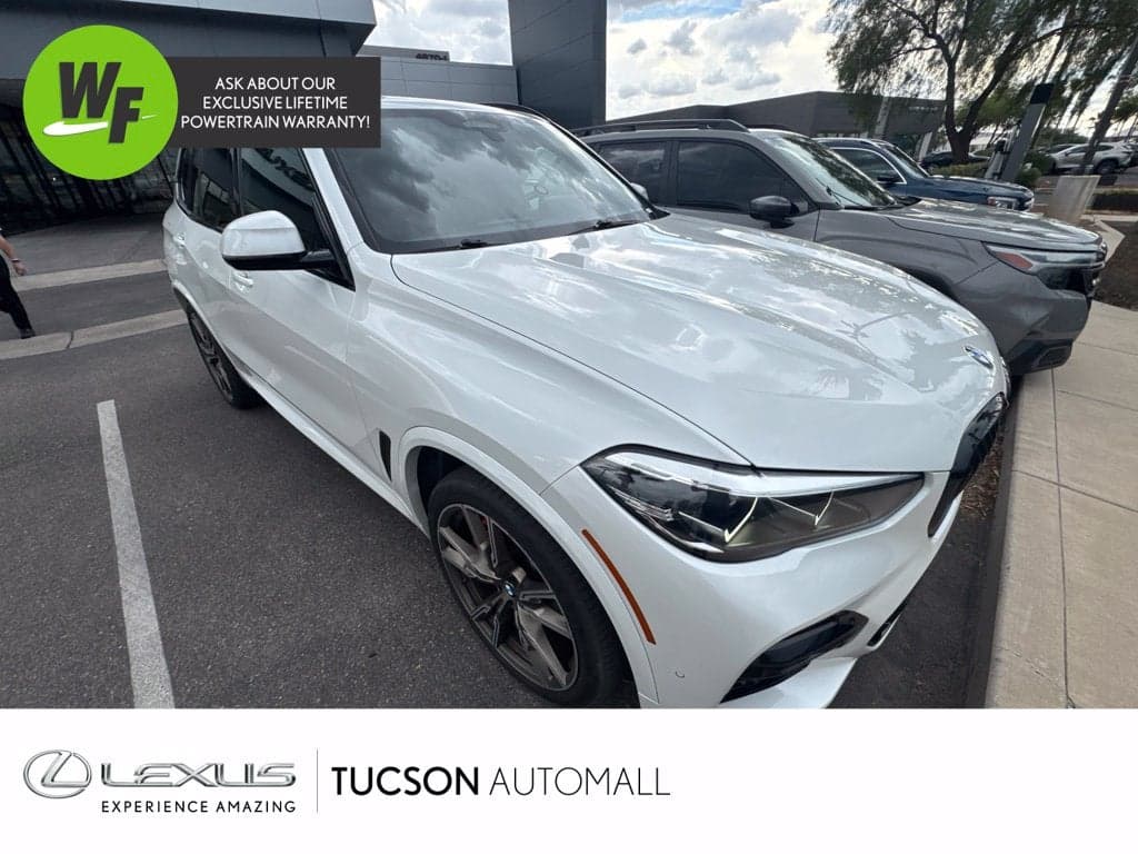 2022 BMW X5 M50i — photo 1 of 12