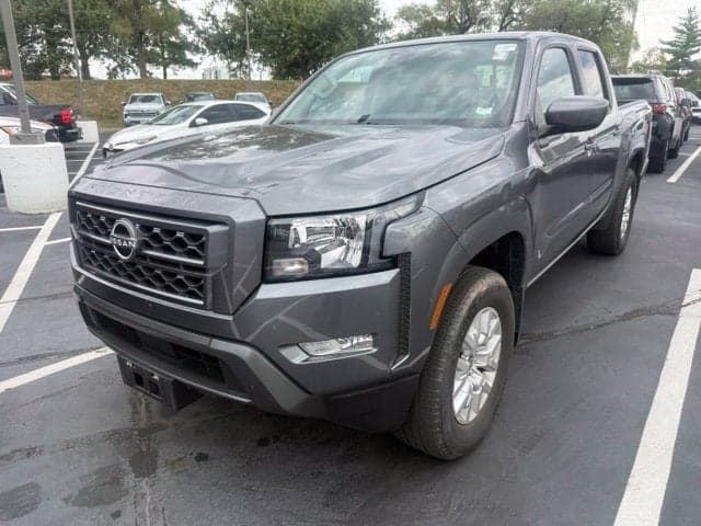 2024 Nissan Frontier SV — photo 1 of 11