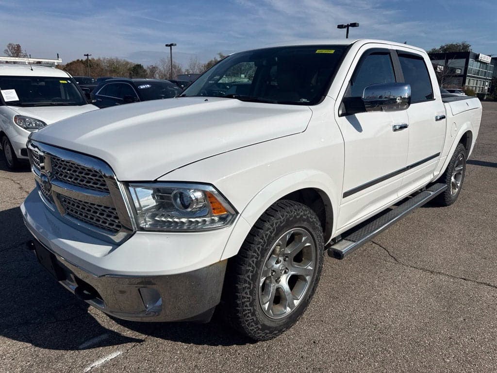 2018 RAM 1500 Laramie — photo 1 of 5