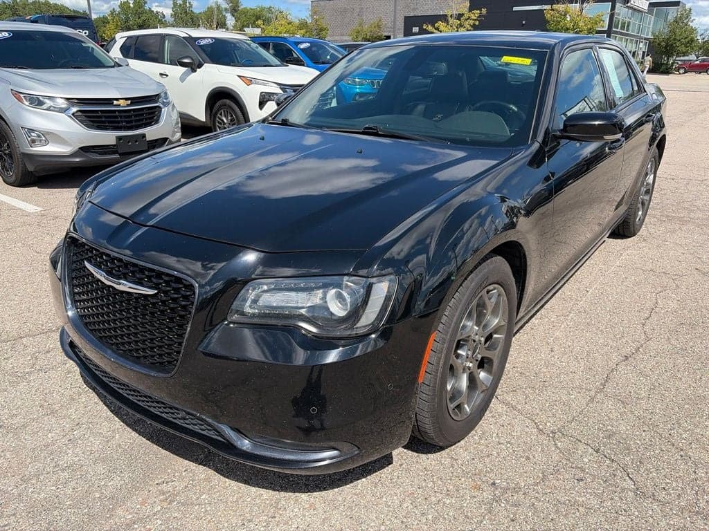 2017 Chrysler 300 S — photo 1 of 24