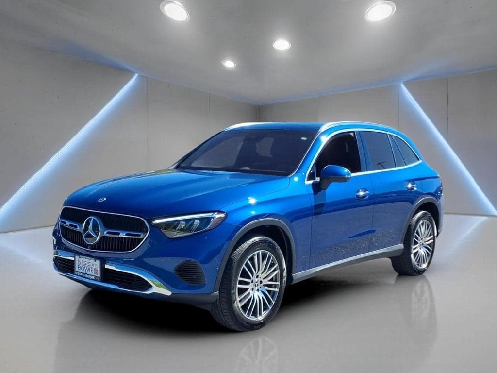 2026 Mercedes-Benz GLC Base — photo 1 of 5