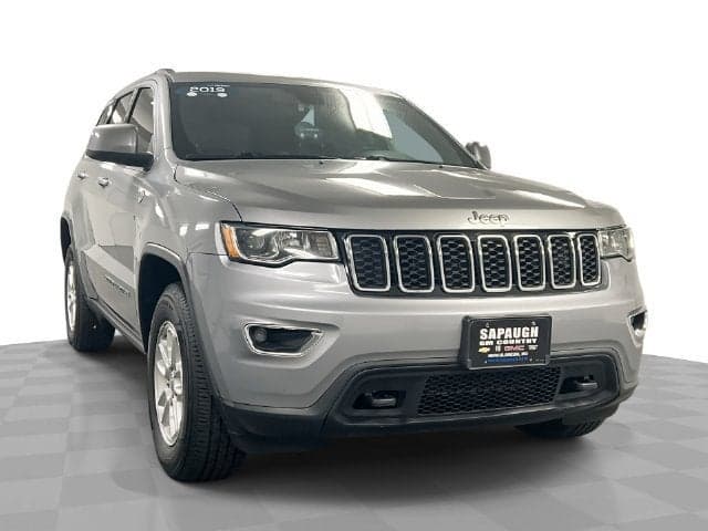 2019 Jeep Grand Cherokee Laredo E — photo 1 of 34