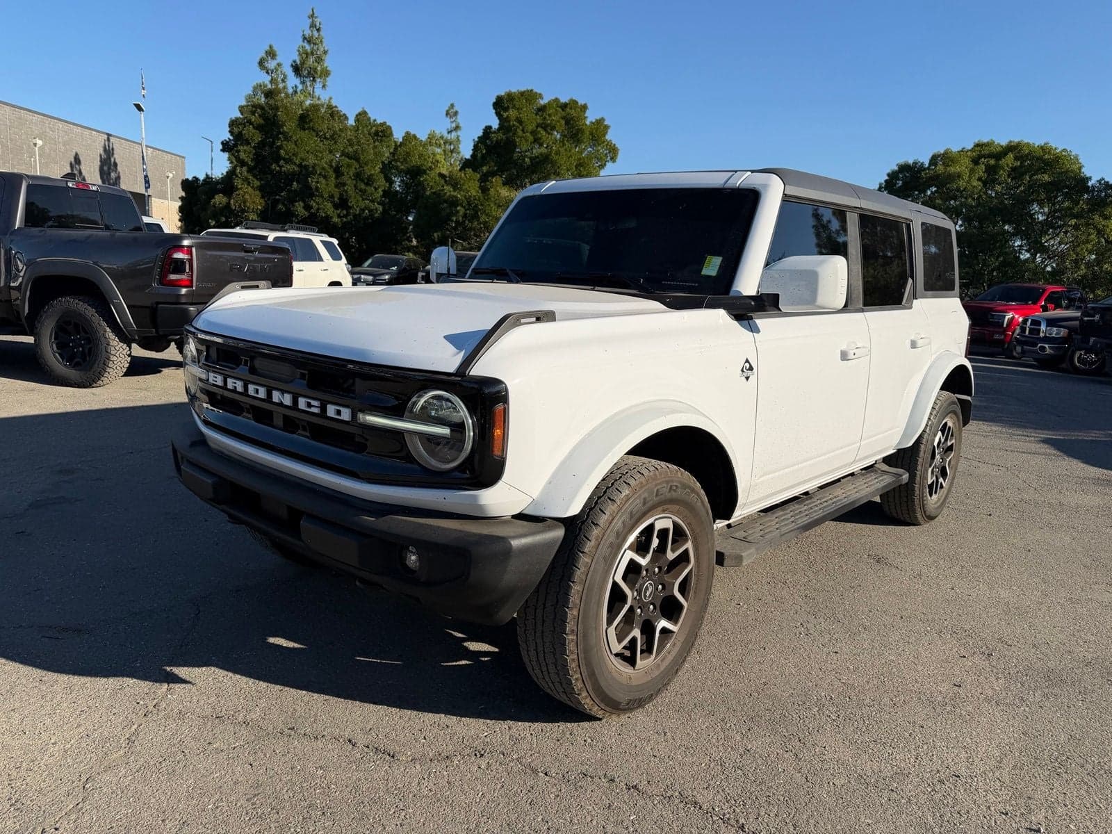 2024 Ford Bronco Outer Banks — photo 1 of 24