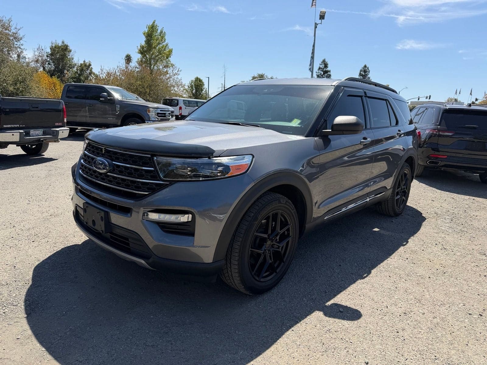 2021 Ford Explorer XLT — photo 1 of 24
