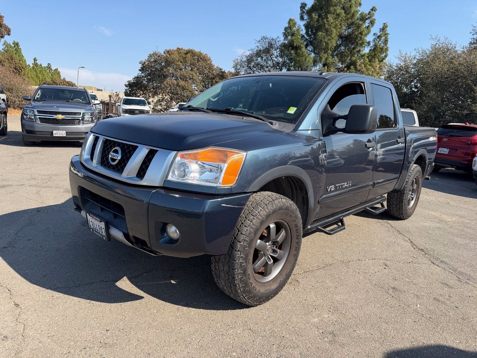 2014 Nissan Titan PRO-4X — photo 1 of 25