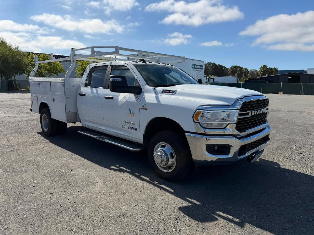 2024 RAM 3500 Big Horn — photo 1 of 5