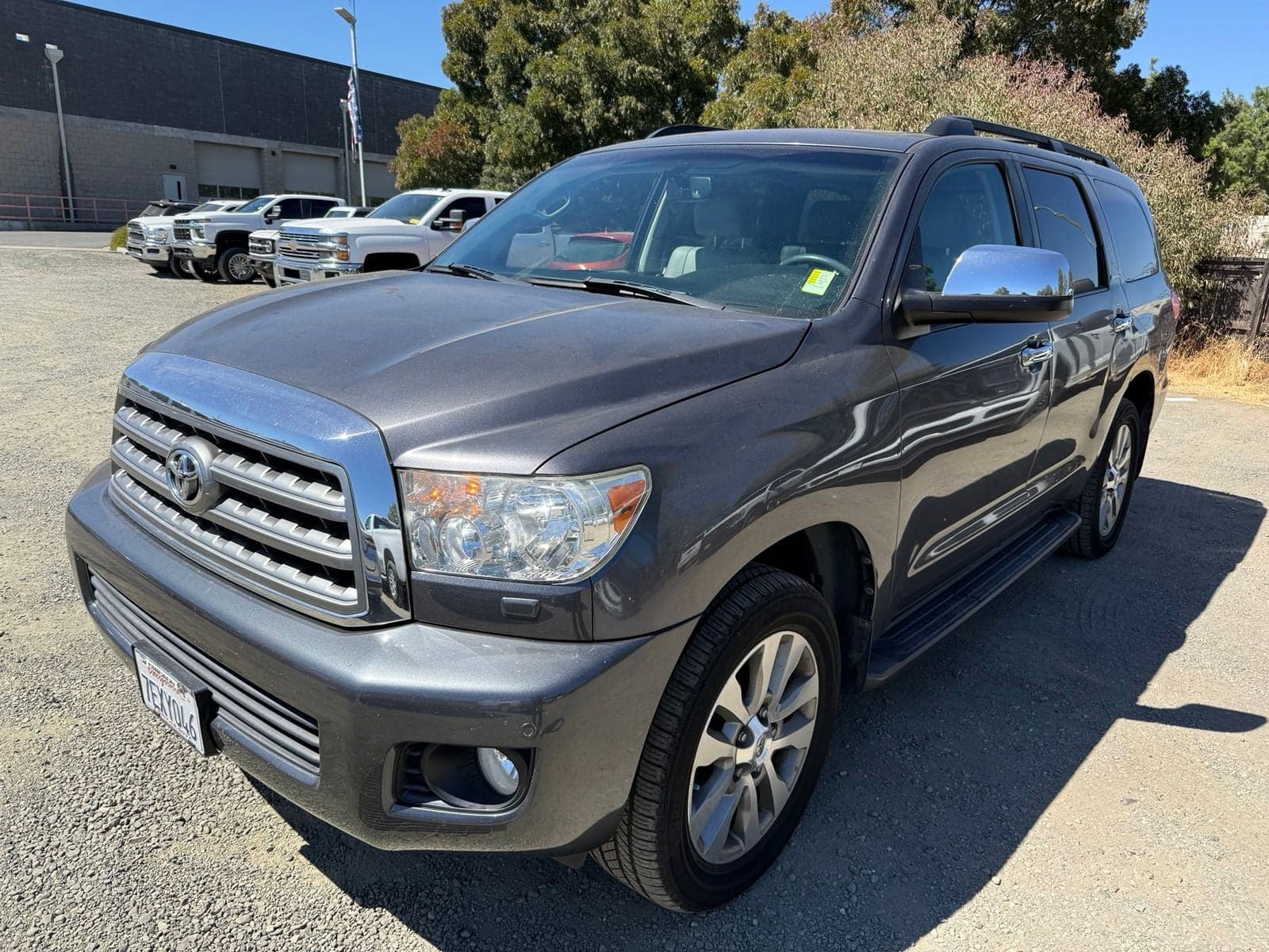 2014 Toyota Sequoia Limited — photo 1 of 33