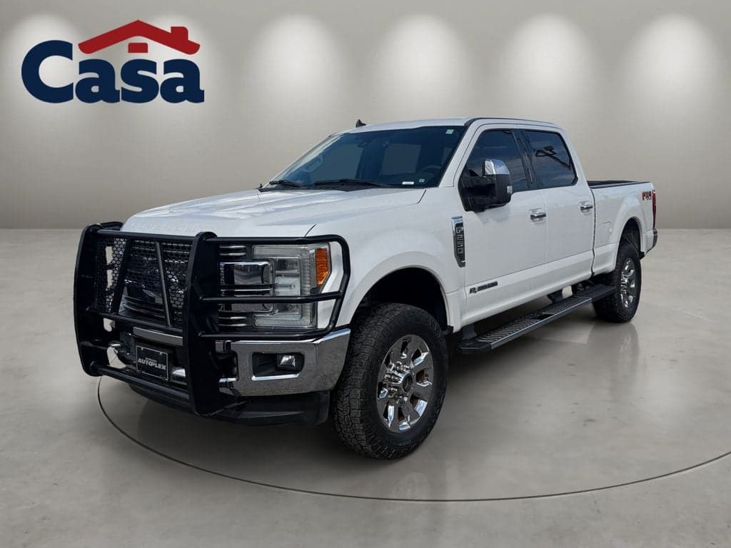 2019 Ford Super Duty F-250 SRW LARIAT — photo 1 of 42