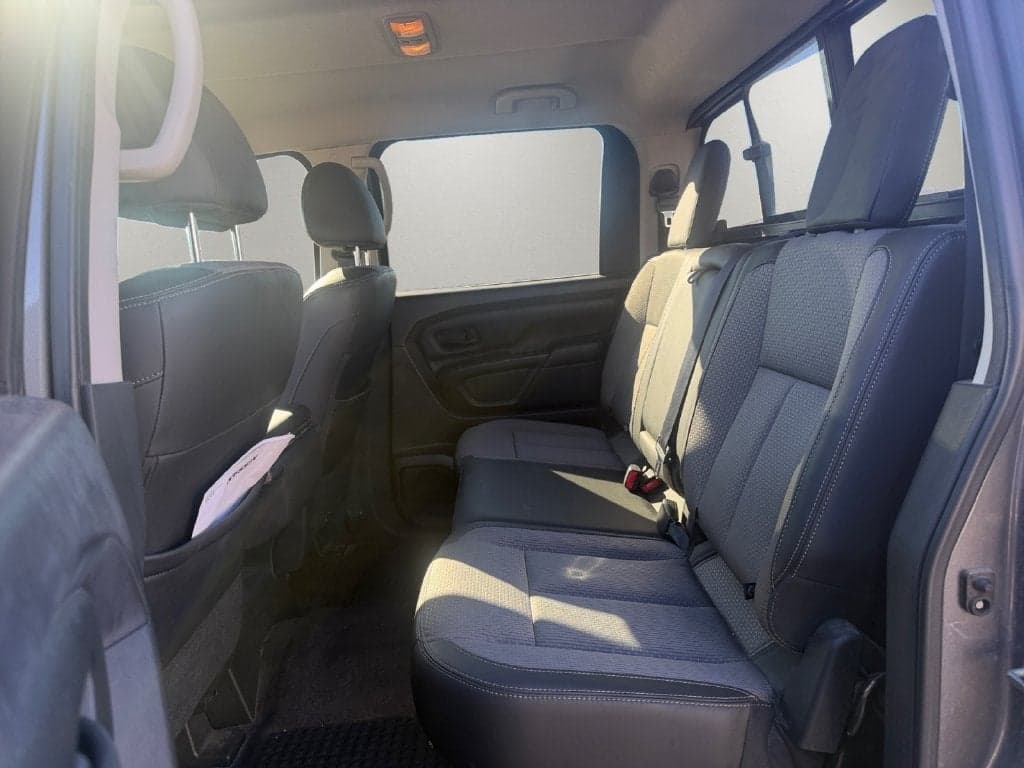 2017 Nissan Titan S — photo 1 of 5