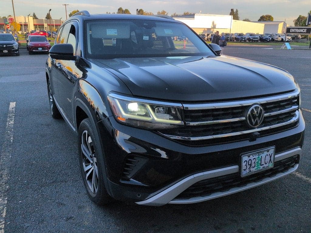 2021 Volkswagen Atlas 3.6L V6 SEL Premium — photo 1 of 12