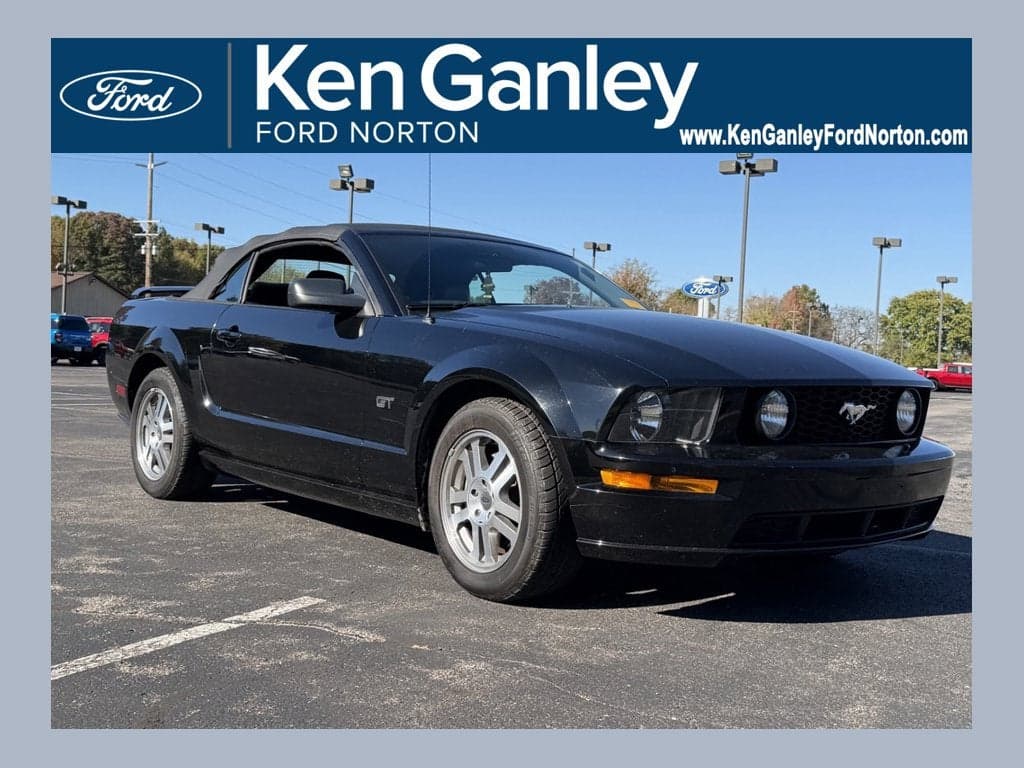 2005 Ford Mustang GT Premium — photo 1 of 5