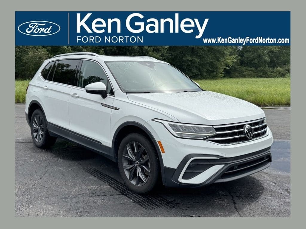 2022 Volkswagen Tiguan SE — photo 1 of 30