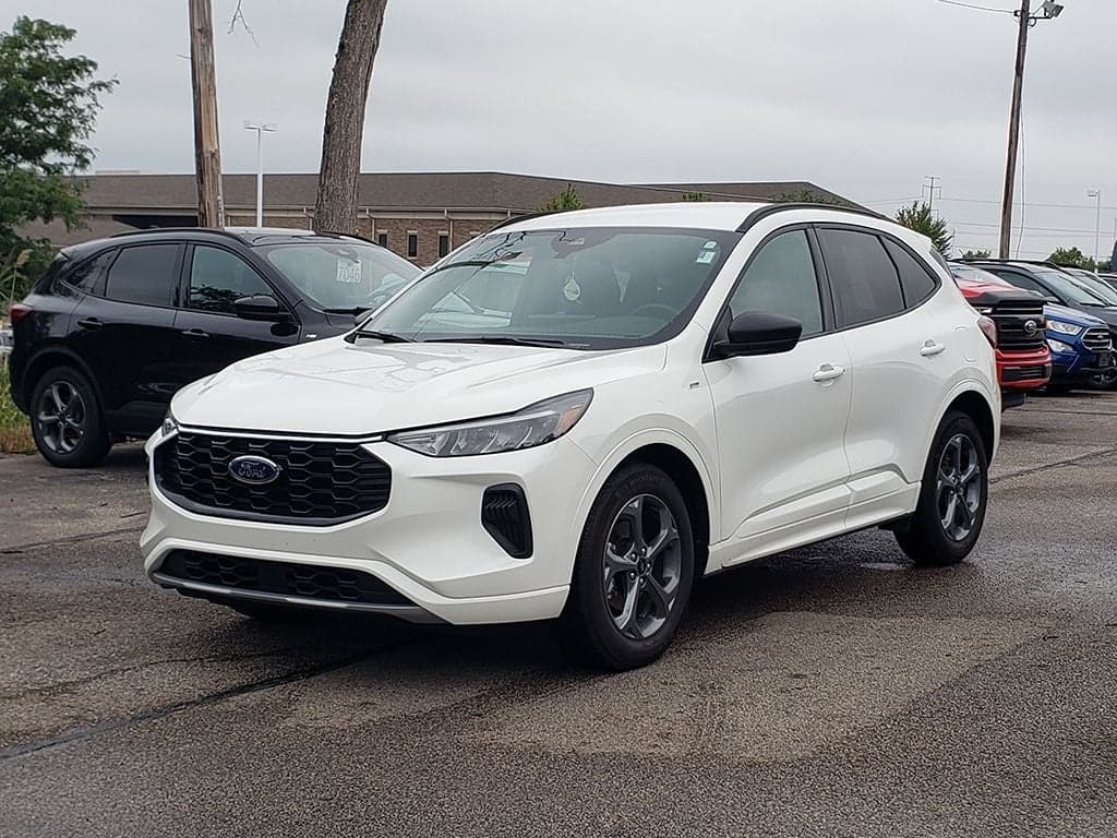2023 Ford Escape ST-Line — photo 1 of 22