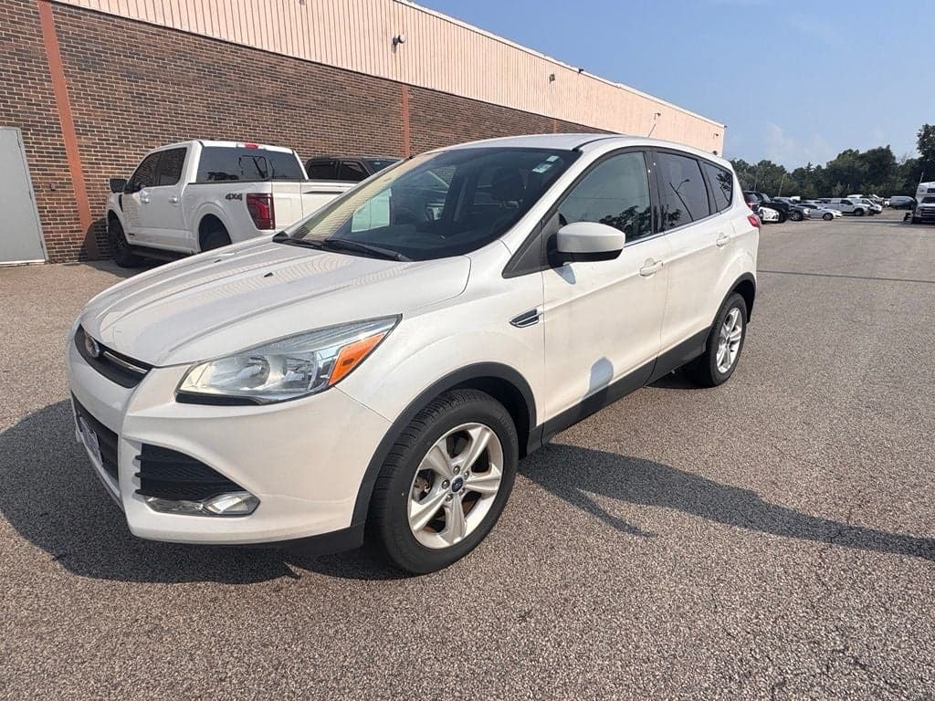 2016 Ford Escape SE — photo 1 of 24