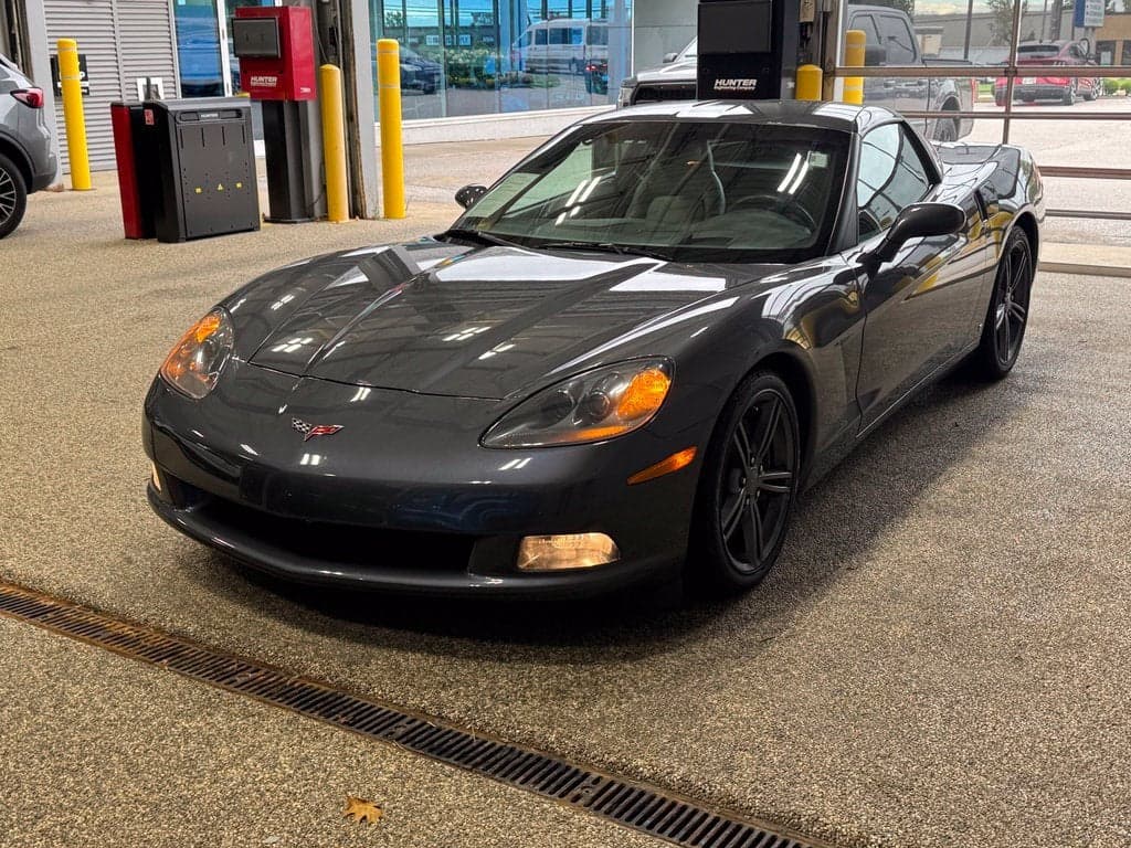 2009 Chevrolet Corvette Base — photo 1 of 15