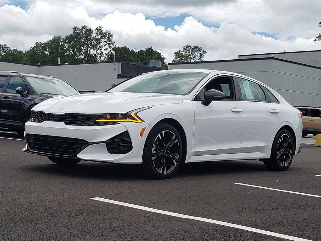 2024 Kia K5 GT-Line — photo 1 of 5