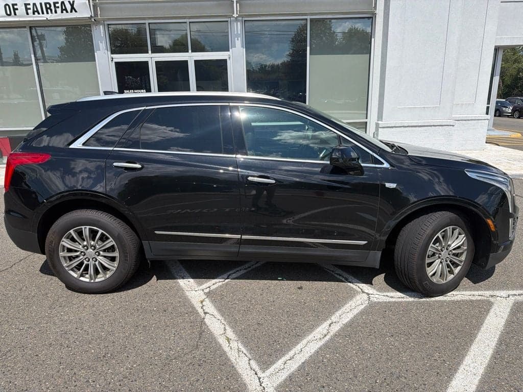2018 Cadillac XT5 Luxury AWD — photo 1 of 2