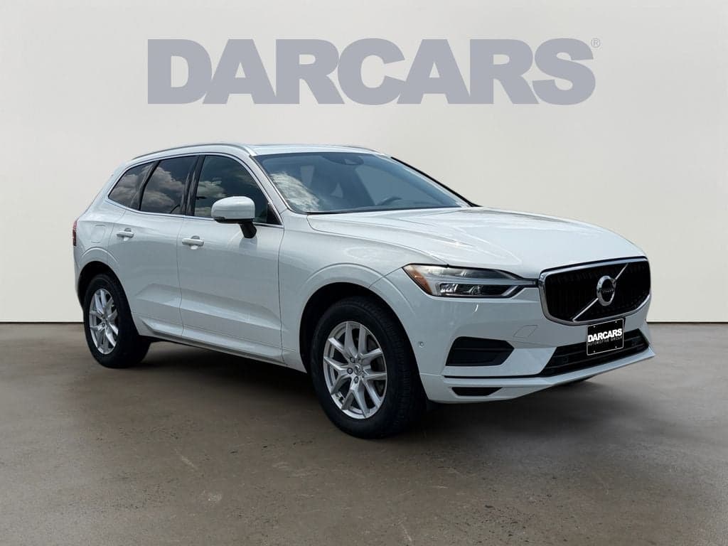 2019 Volvo XC60 Momentum — photo 1 of 30