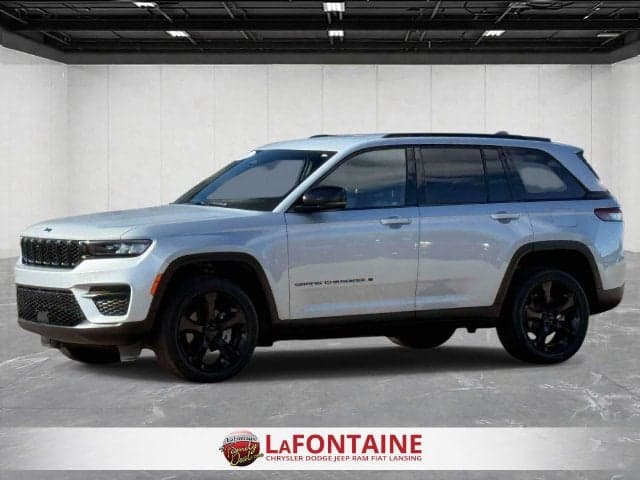 2023 Jeep Grand Cherokee Altitude — photo 1 of 30