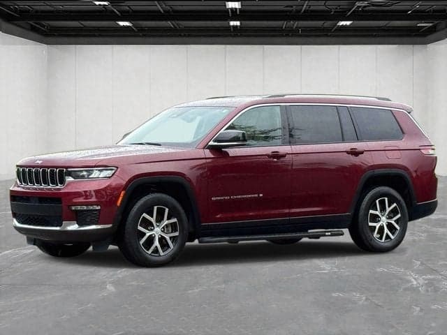 2024 Jeep Grand Cherokee L Limited — photo 1 of 3