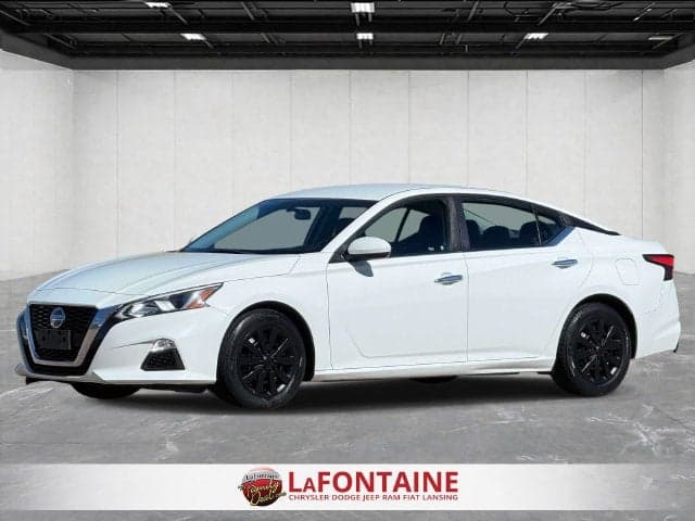 2019 Nissan Altima 2.5 S — photo 1 of 4