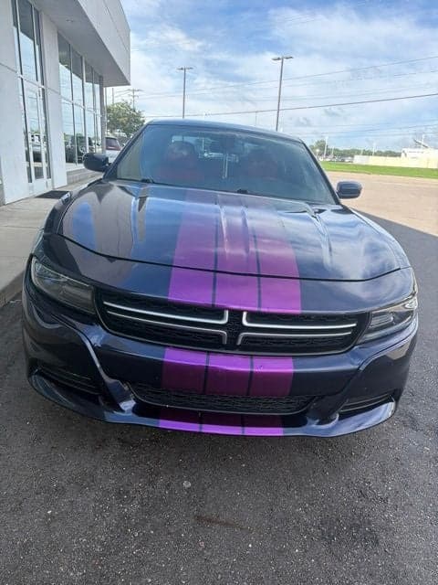 2015 Dodge Charger SXT — photo 1 of 4