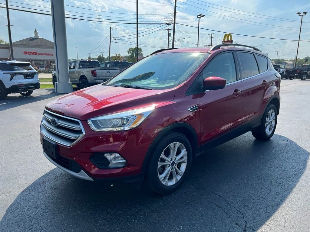 2017 Ford Escape SE — photo 1 of 24