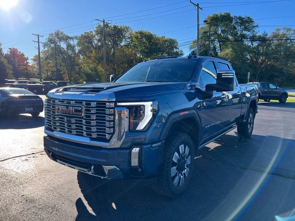 2025 GMC Sierra 2500HD Denali — photo 1 of 27
