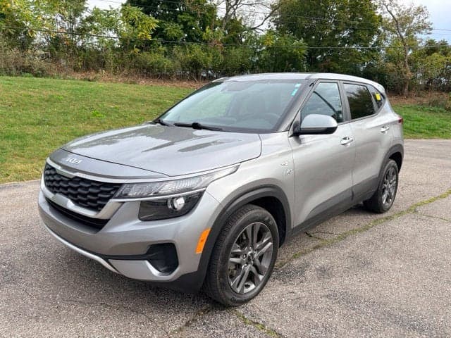 2022 Kia Seltos LX — photo 1 of 25