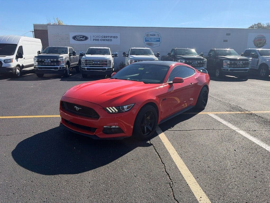 2015 Ford Mustang GT — photo 1 of 9