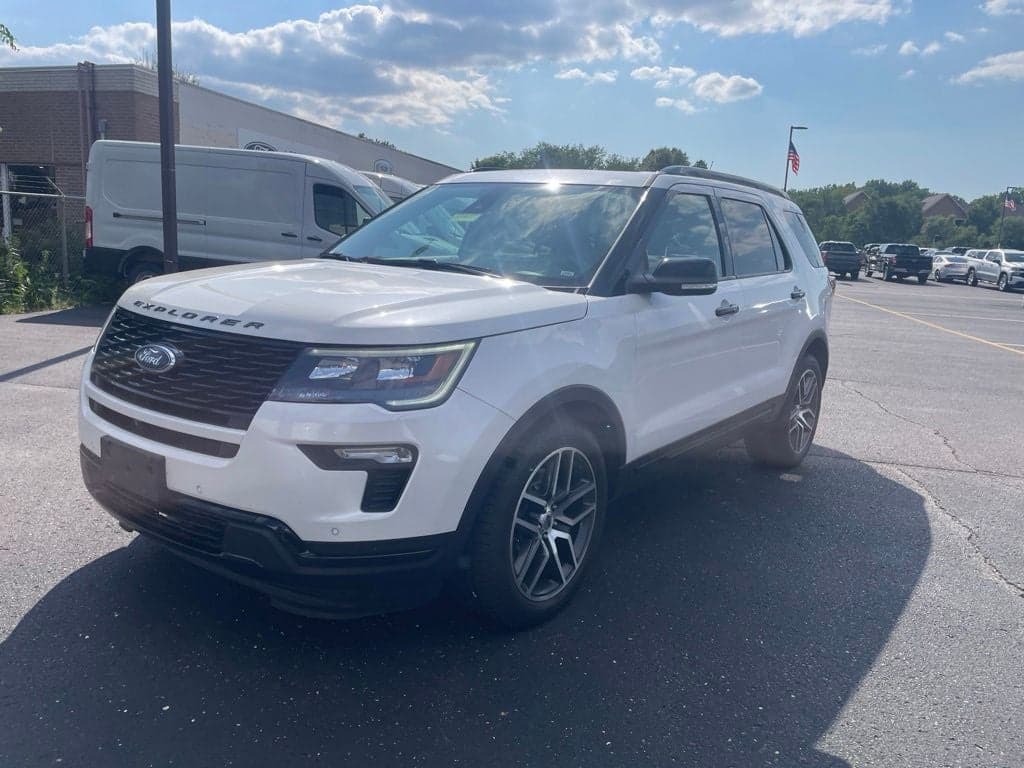 2018 Ford Explorer Sport — photo 1 of 10