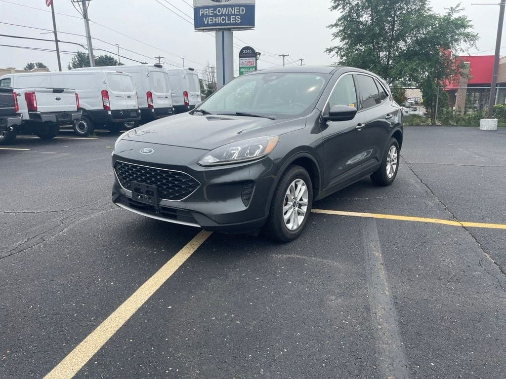 2020 Ford Escape SE — photo 1 of 20