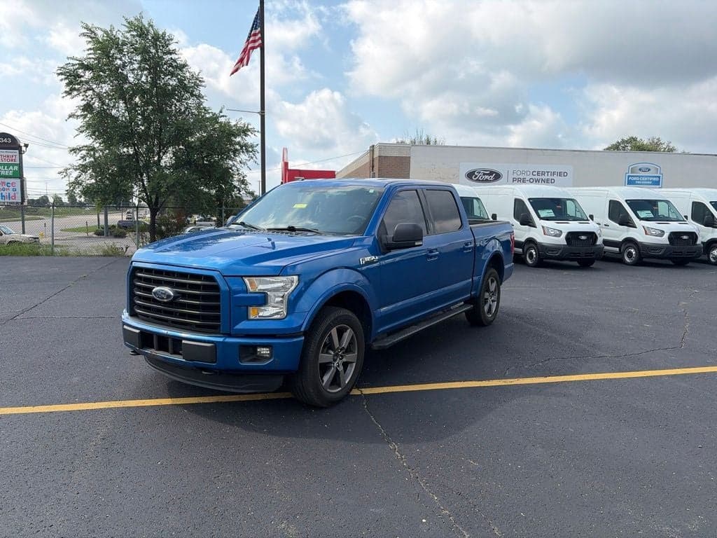 2015 Ford F-150 XLT — photo 1 of 20