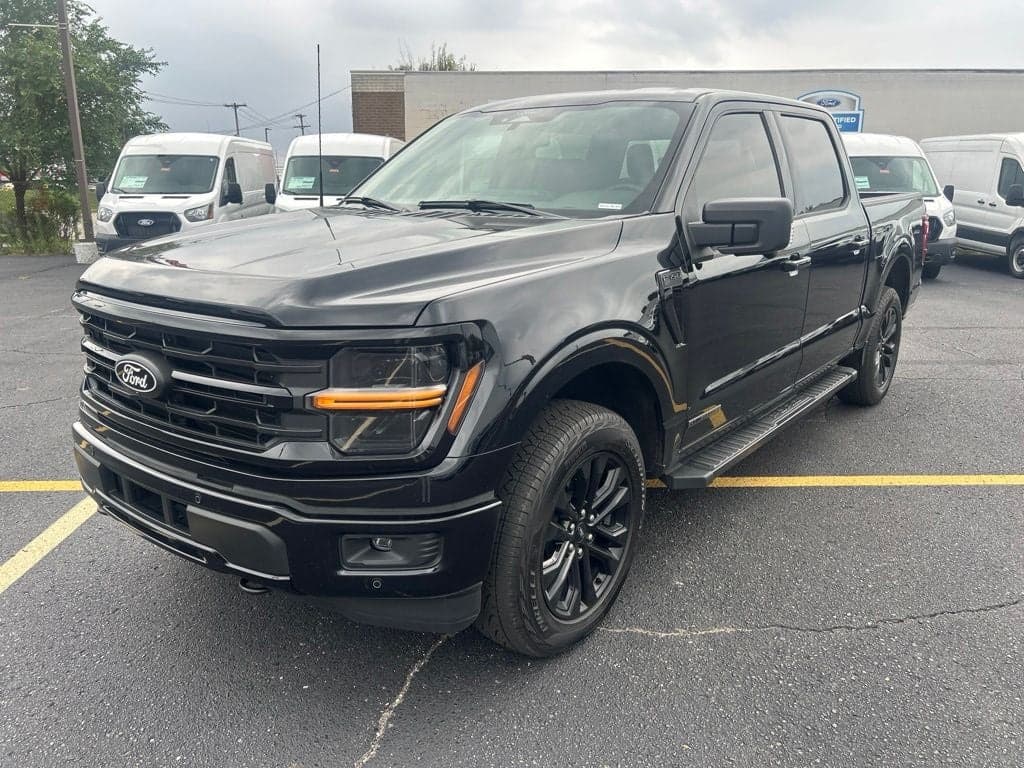 2025 Ford F-150 XLT — photo 1 of 20