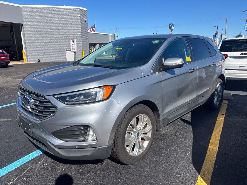 2022 Ford Edge Titanium — photo 1 of 25