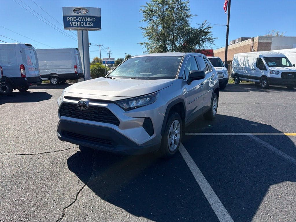 2022 Toyota RAV4 LE — photo 1 of 5