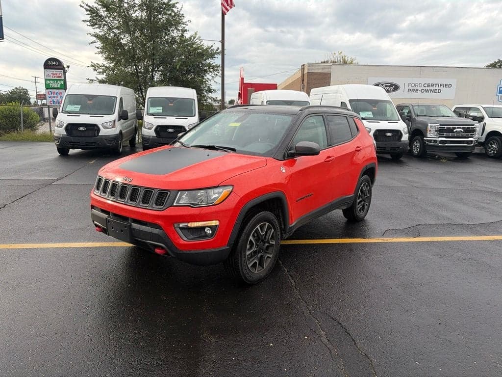 2019 Jeep Compass Trailhawk — photo 1 of 10