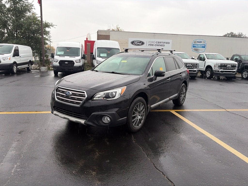2017 Subaru Outback Touring — photo 1 of 11