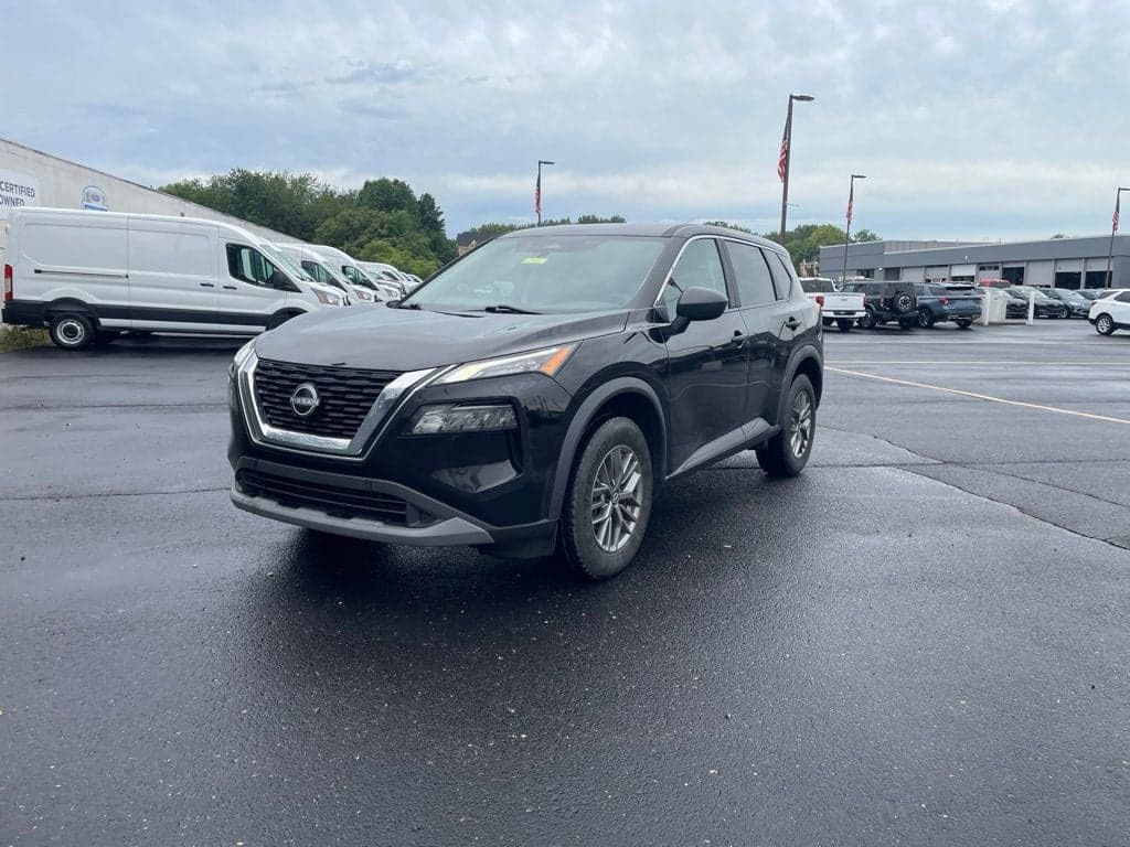 2023 Nissan Rogue S — photo 1 of 10