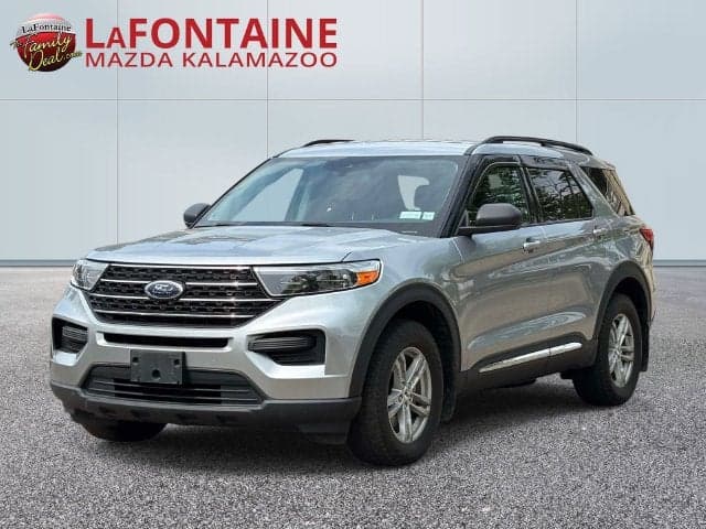 2021 Ford Explorer XLT — photo 1 of 34
