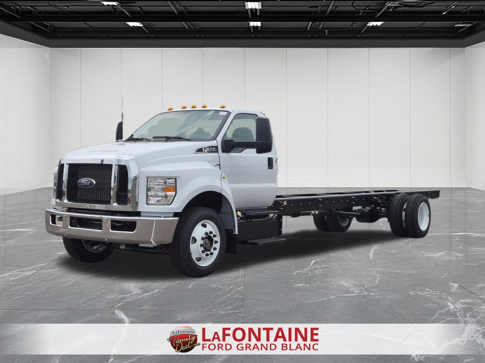 2027 Ford F-650SD Base — photo 1 of 18