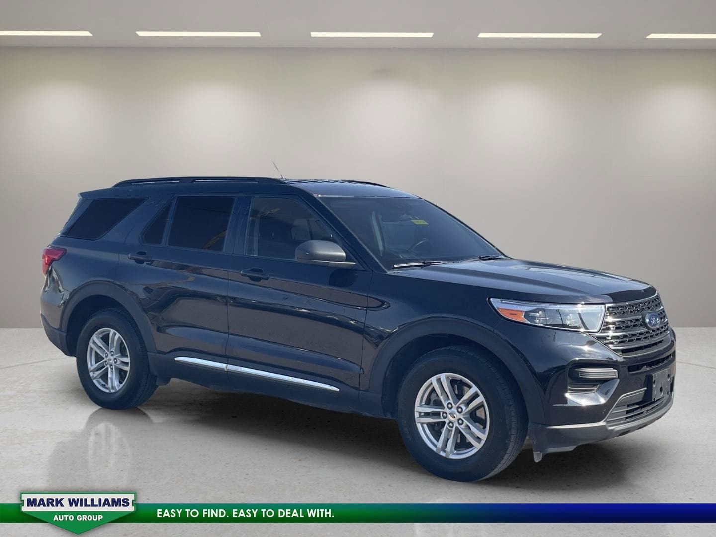 2022 Ford Explorer XLT — photo 1 of 39