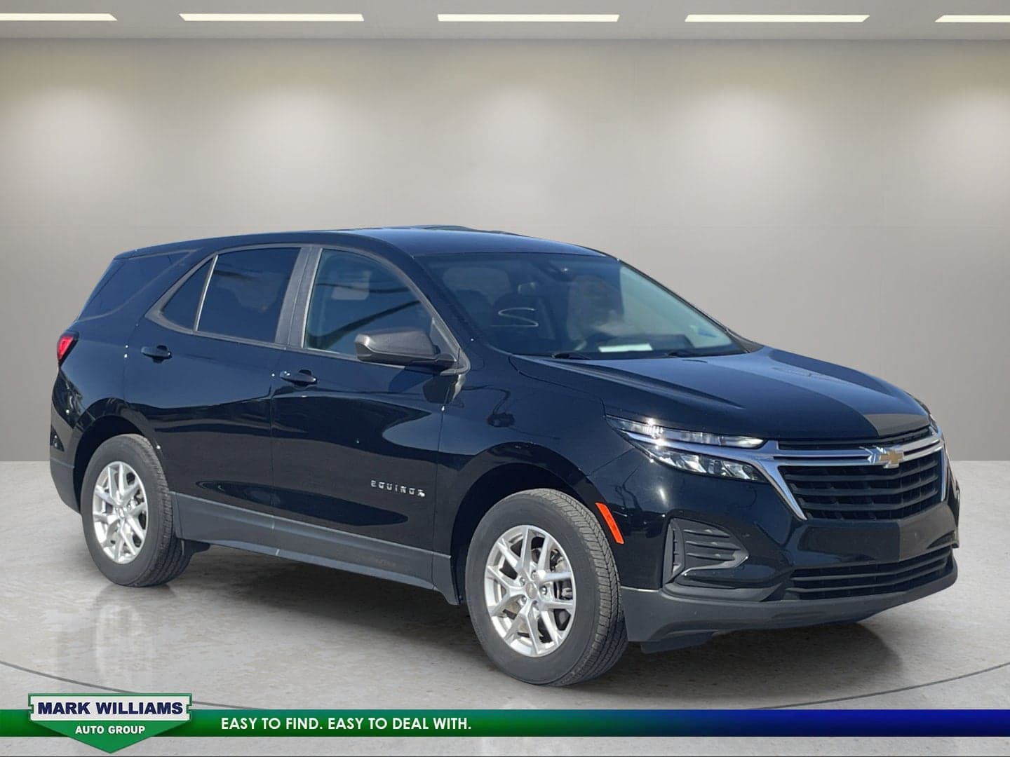 2024 Chevrolet Equinox LS — photo 1 of 5