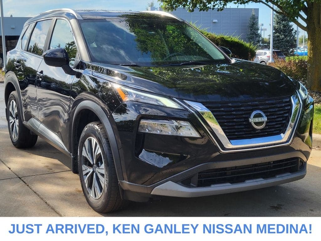 2023 Nissan Rogue SV — photo 1 of 5