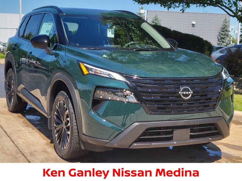 2026 Nissan Rogue Dark Armor — photo 1 of 24